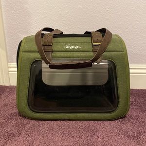 Small pet carrier